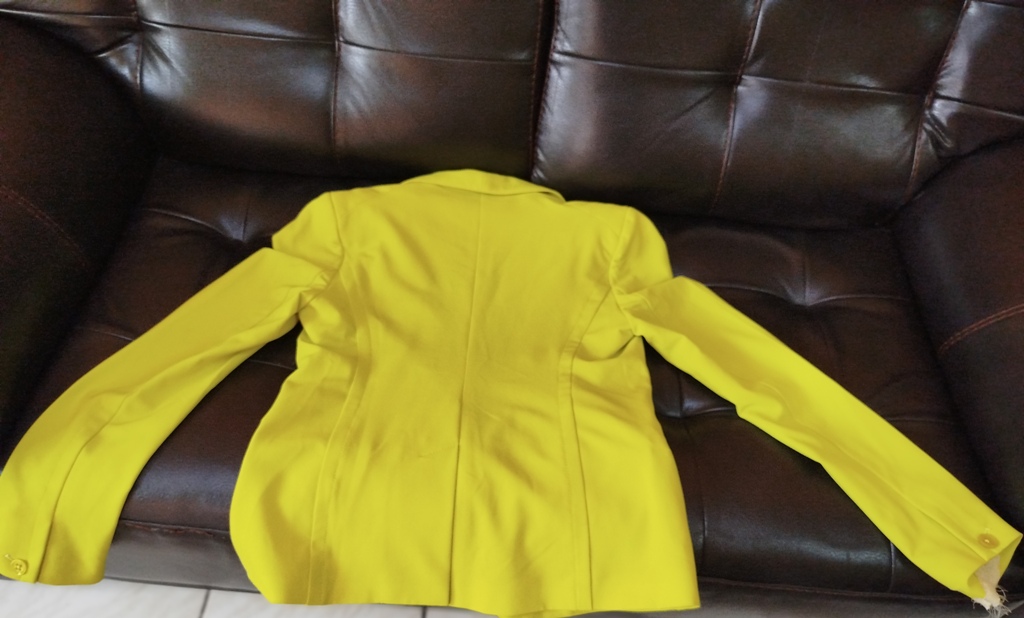 VESTE  JAUNE