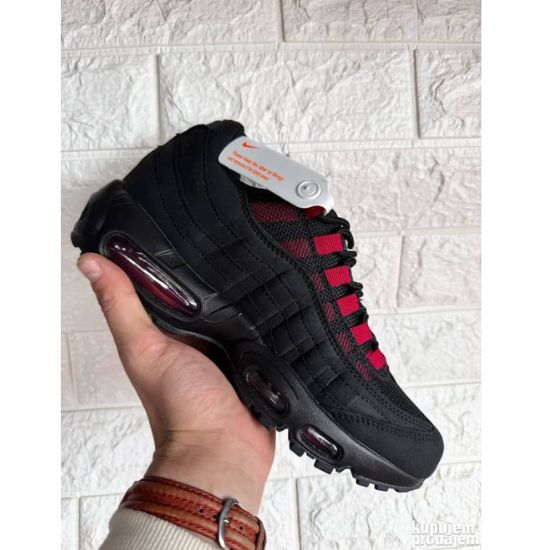 PAIRE  DE  TENNIS  NIKE AIR MAX 95 SP